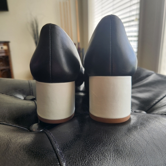 NWT Tory Burch black and white heels - Picture 5 of 9